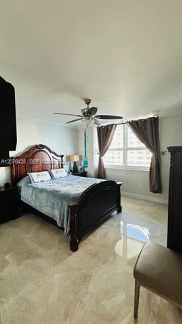 Miami Condo: 1155 Brickell Bay Dr cu-1906