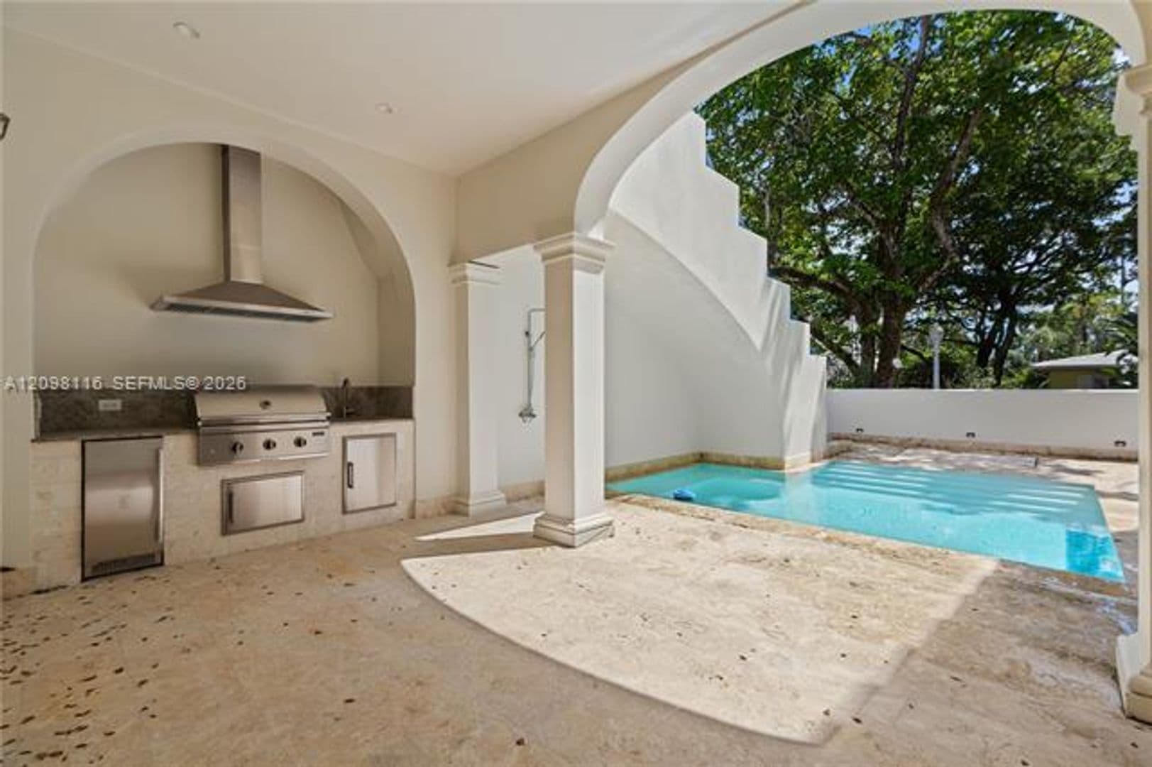 Coral Gables Condo: 555 Santander Ave cu-V4