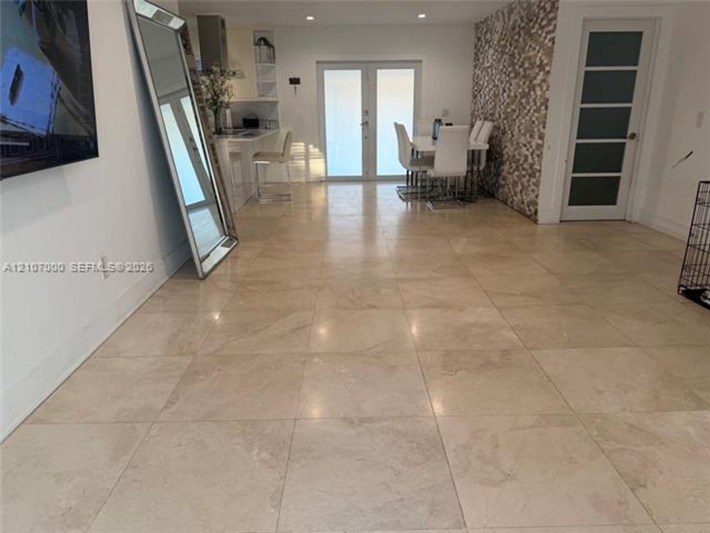 Miami House: 855 NW 17th Pl # 855