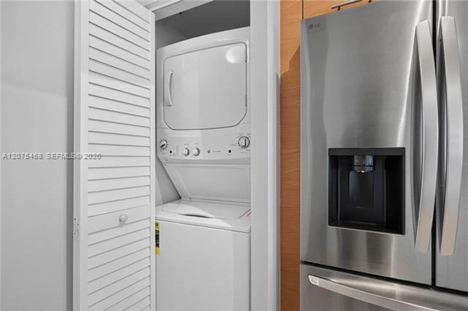 Miami Condo: 31 SE 5th St cu-4212