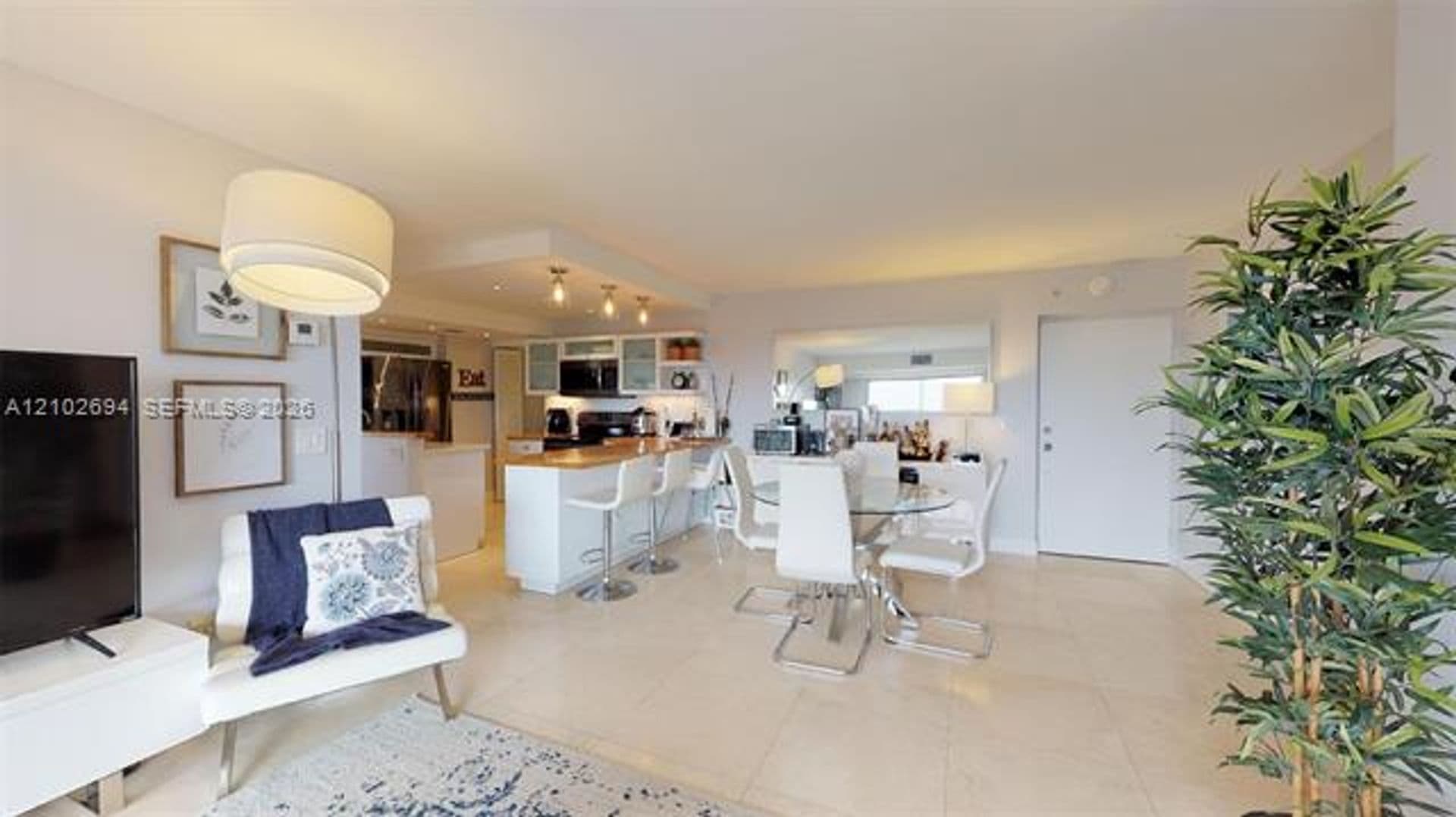 Key Biscayne Condo: 77 Crandon Blvd cu-8D