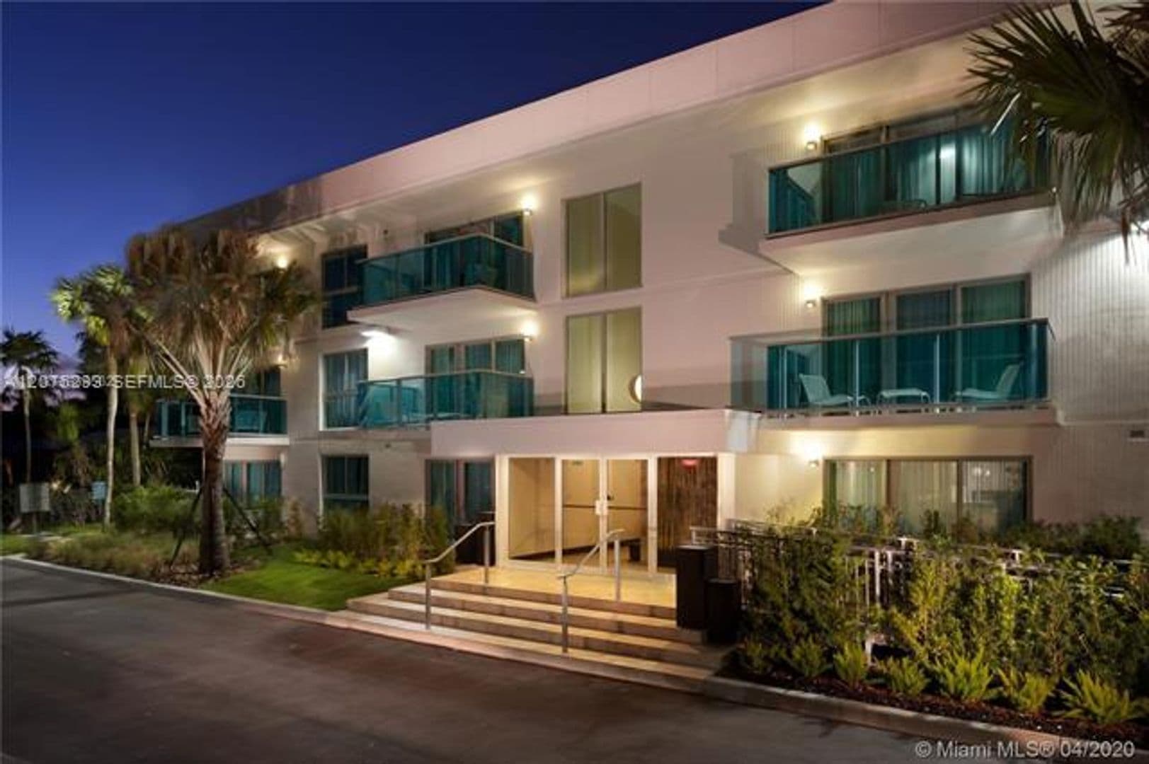 Bal Harbour Condo: 290 Bal Bay Dr cu-104