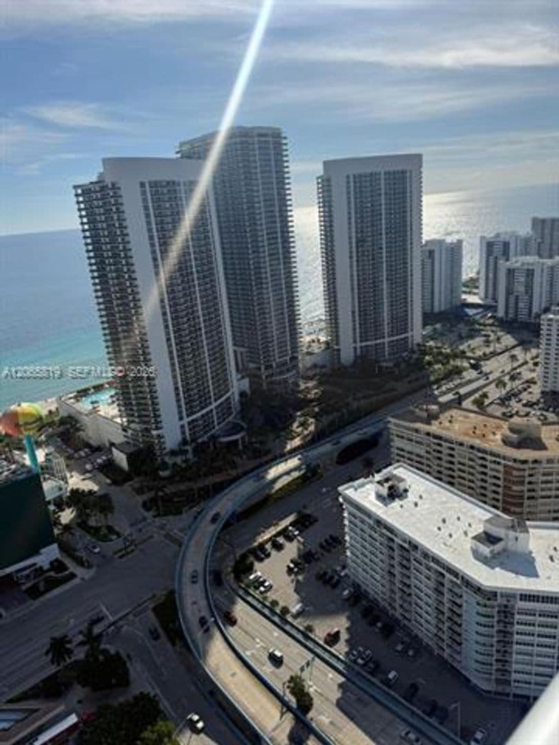 Hollywood Condo: 4010 S Ocean Dr cu-T3507