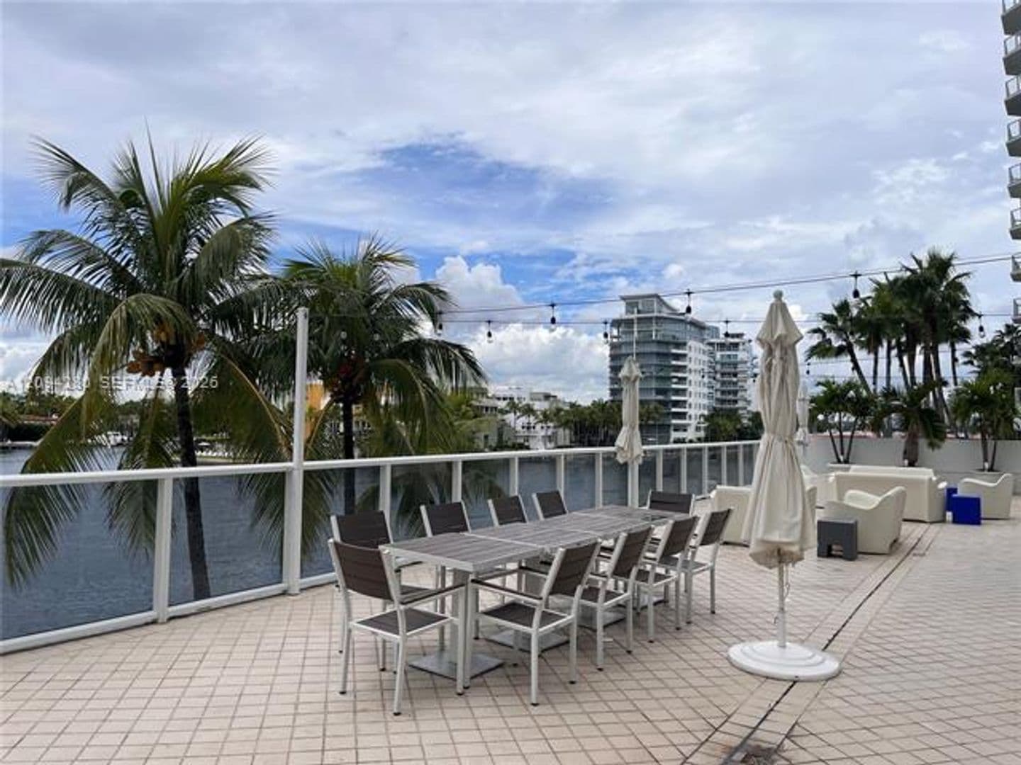 Miami Beach Condo: 5880 Collins Ave cu-PH-1