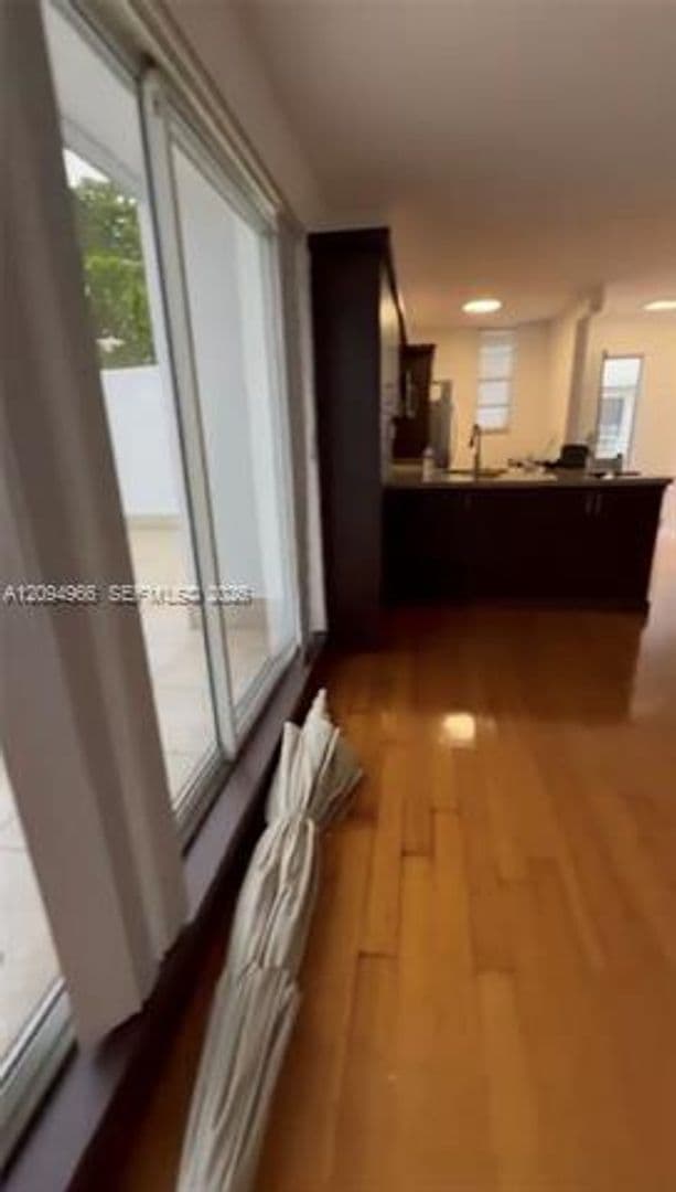 Miami Condo: 680 NE 64th St cu-APH8