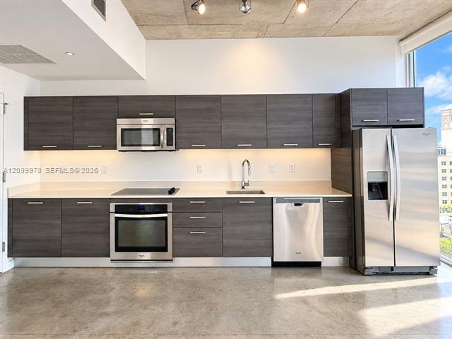 Miami Condo: 151 SE 1st St cu-1202