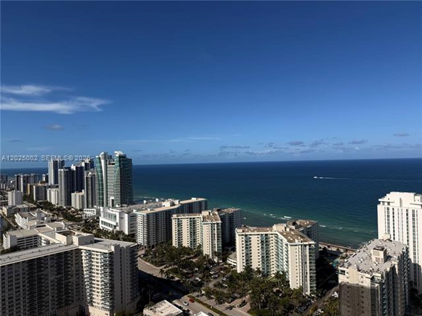 Hollywood Condo: 4010 S Ocean Dr cu-T3509