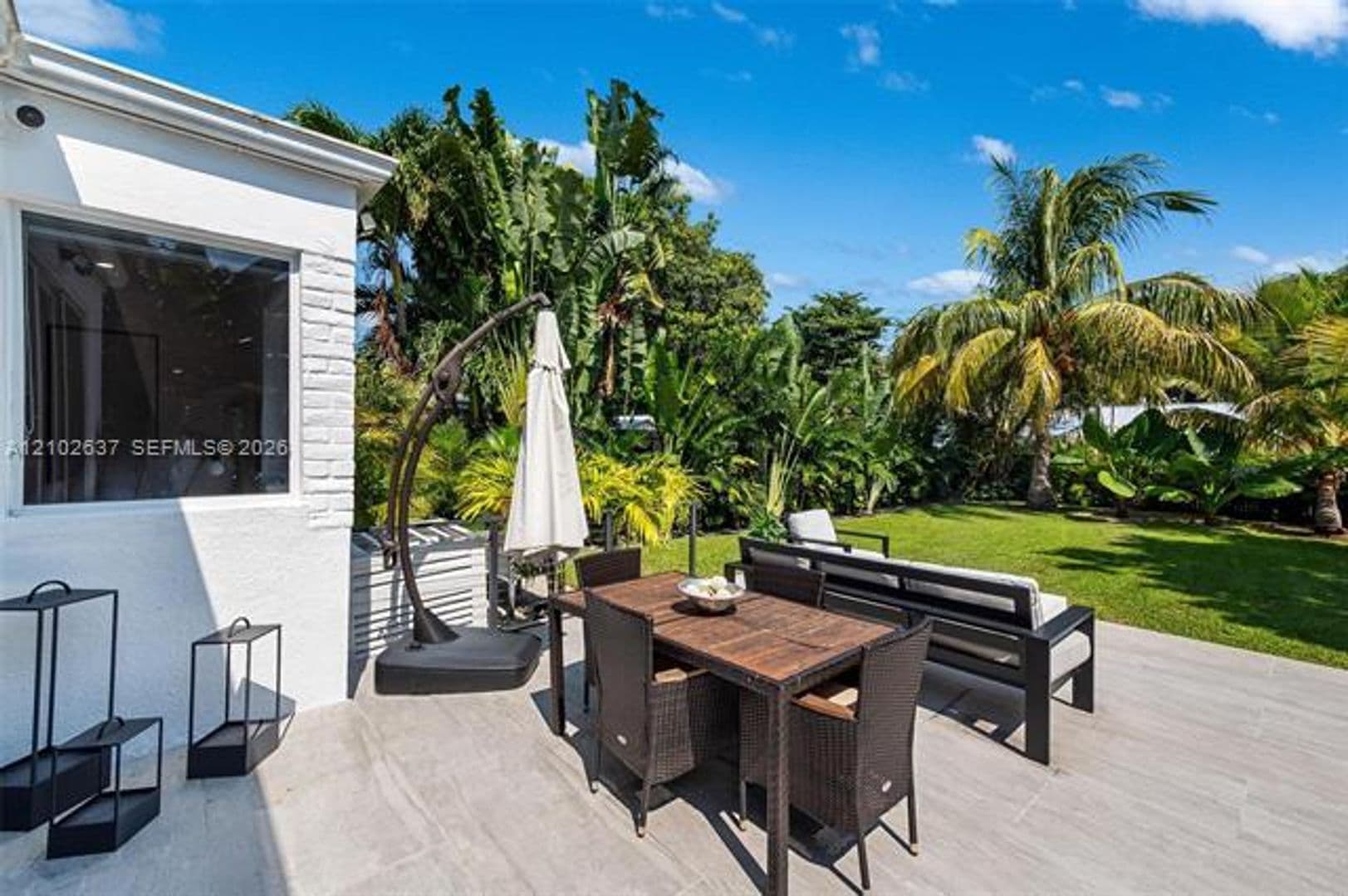 Miami House: 945 NE 82nd St # 945