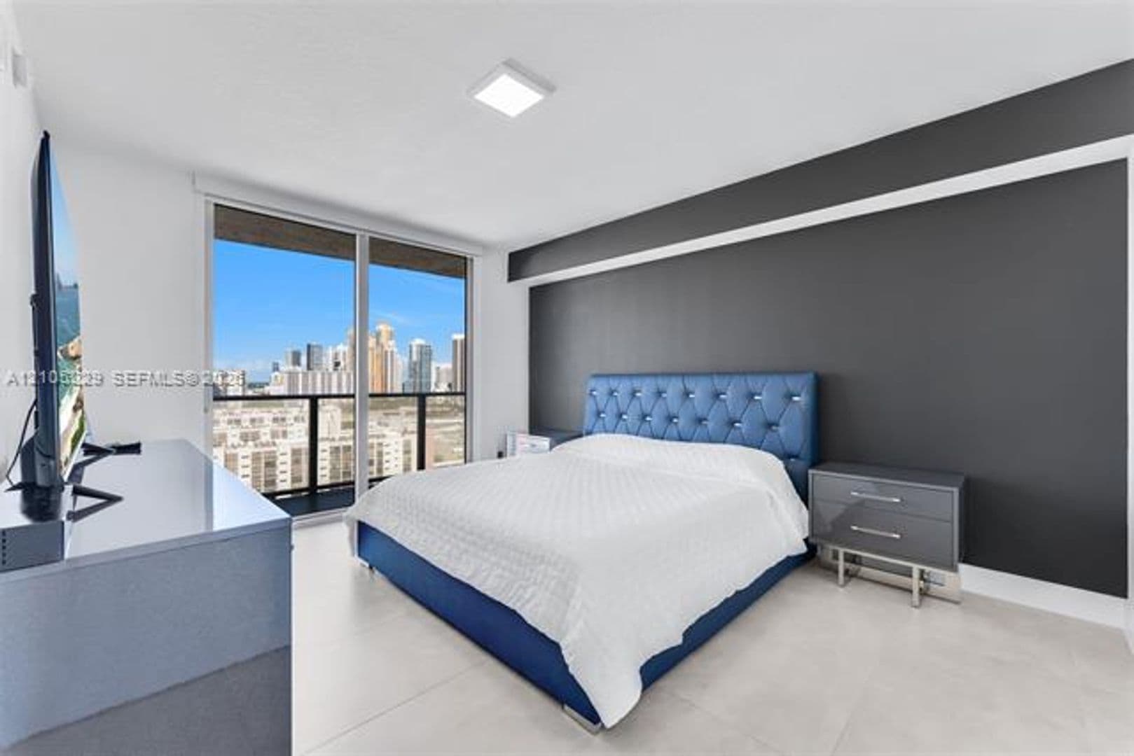 Sunny Isles Beach Condo: 300 Sunny Isles Blvd cu-4-1603