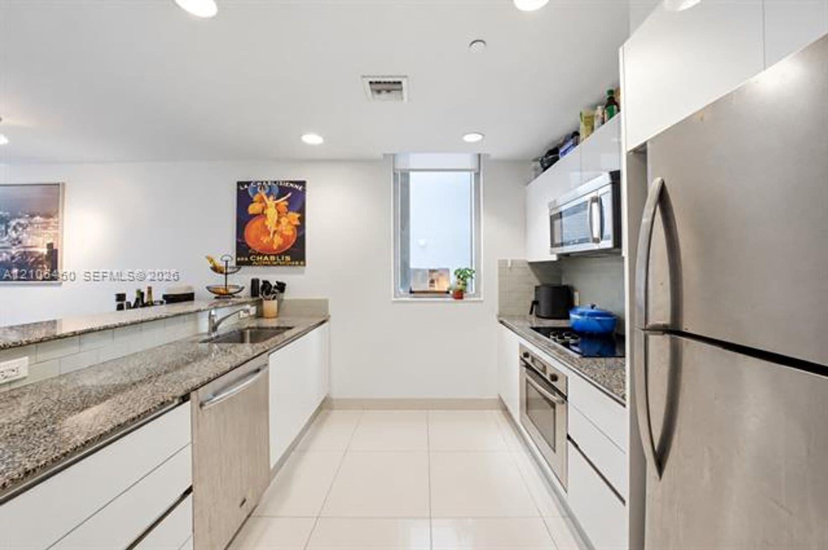 Miami Condo: 1050 Brickell Ave cu-1002