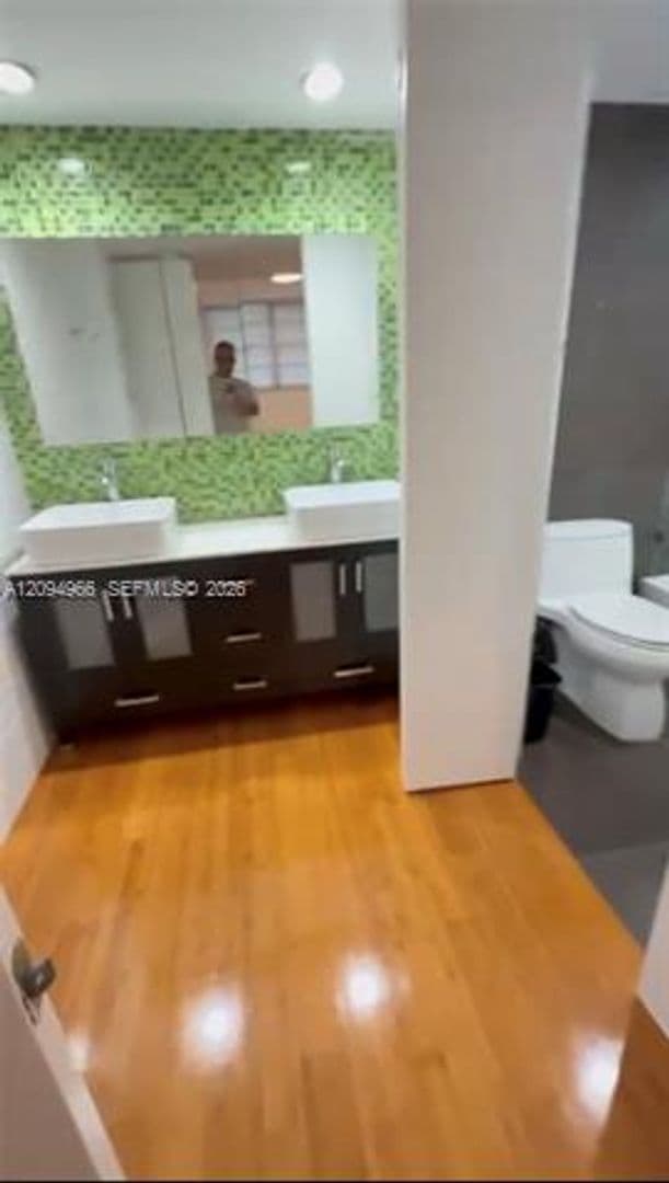 Miami Condo: 680 NE 64th St cu-APH8