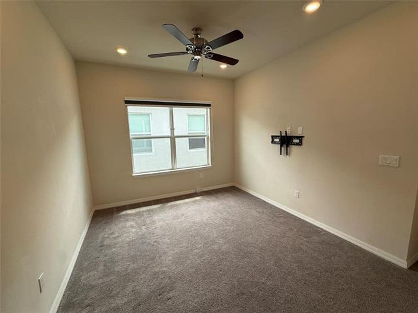 Hollywood House: 1467 Pongam Ter # 1467