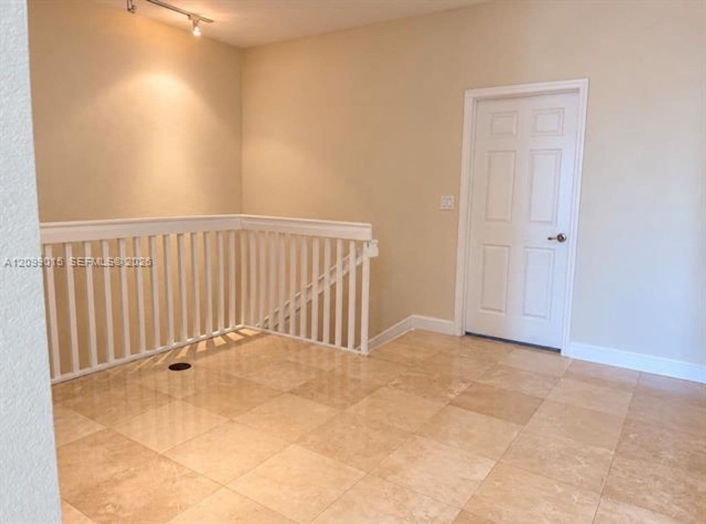 Doral Townhome: 10711 NW 75th Ln th 10711