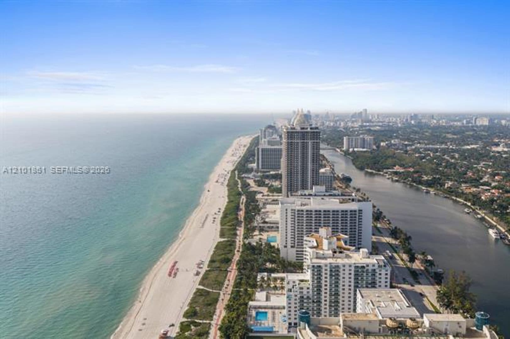Miami Beach Condo: 4779 Collins Ave cu-1908