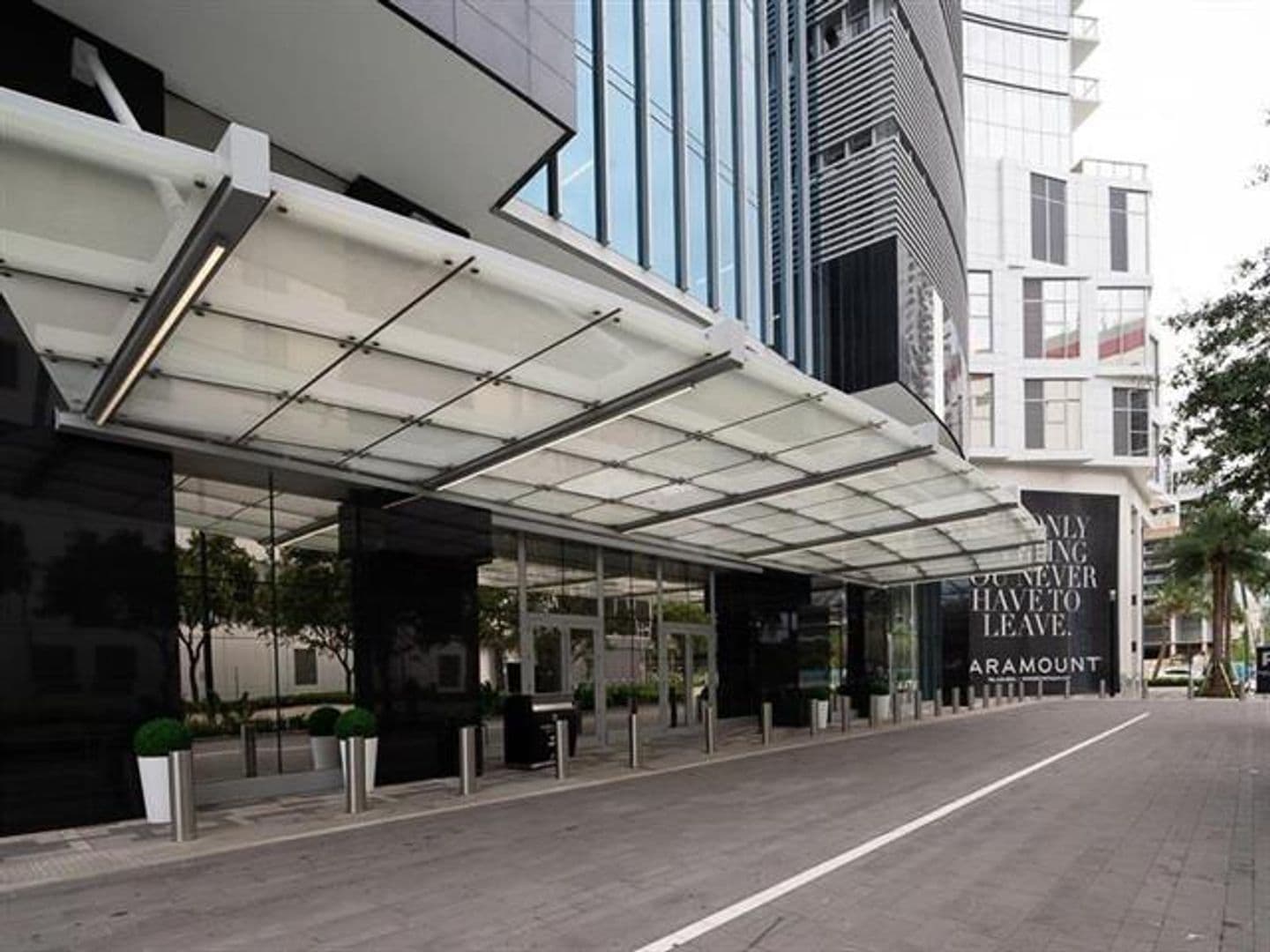 Miami Condo: 851 NE 1st Ave cu-2402