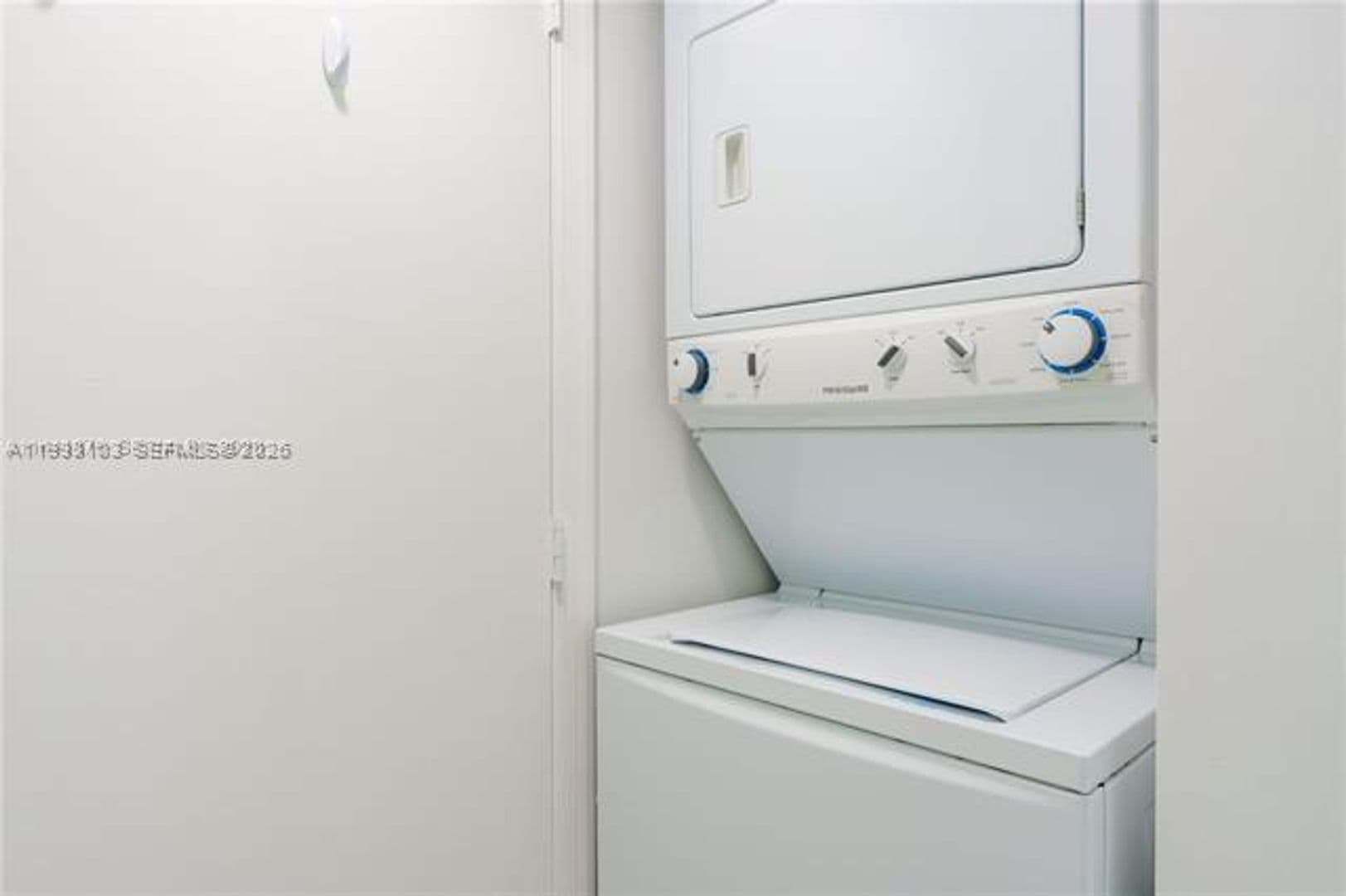 Miami Condo: 1750 N Bayshore Dr cu-2401