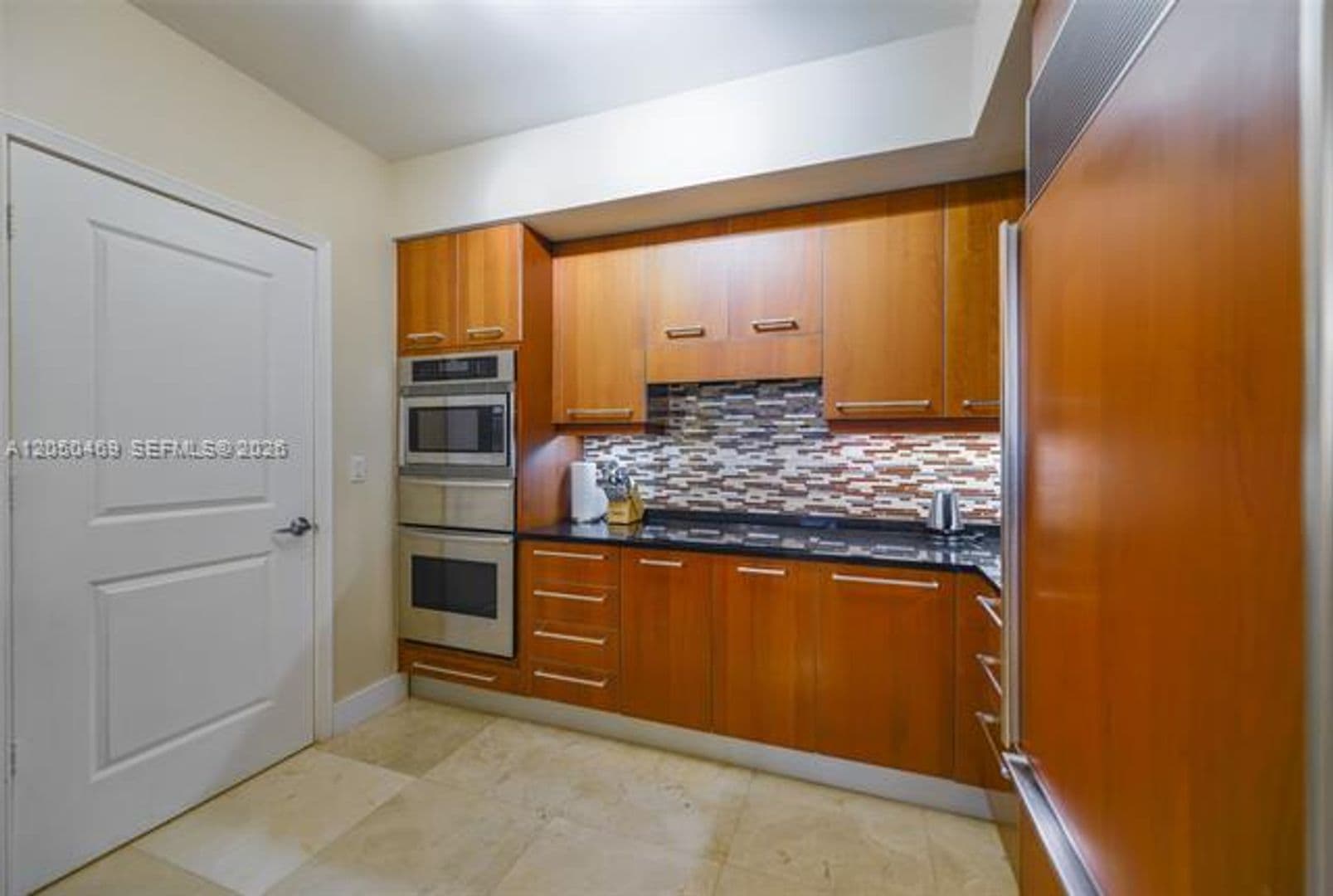 Hollywood Condo: 3101 S Ocean Dr cu-404