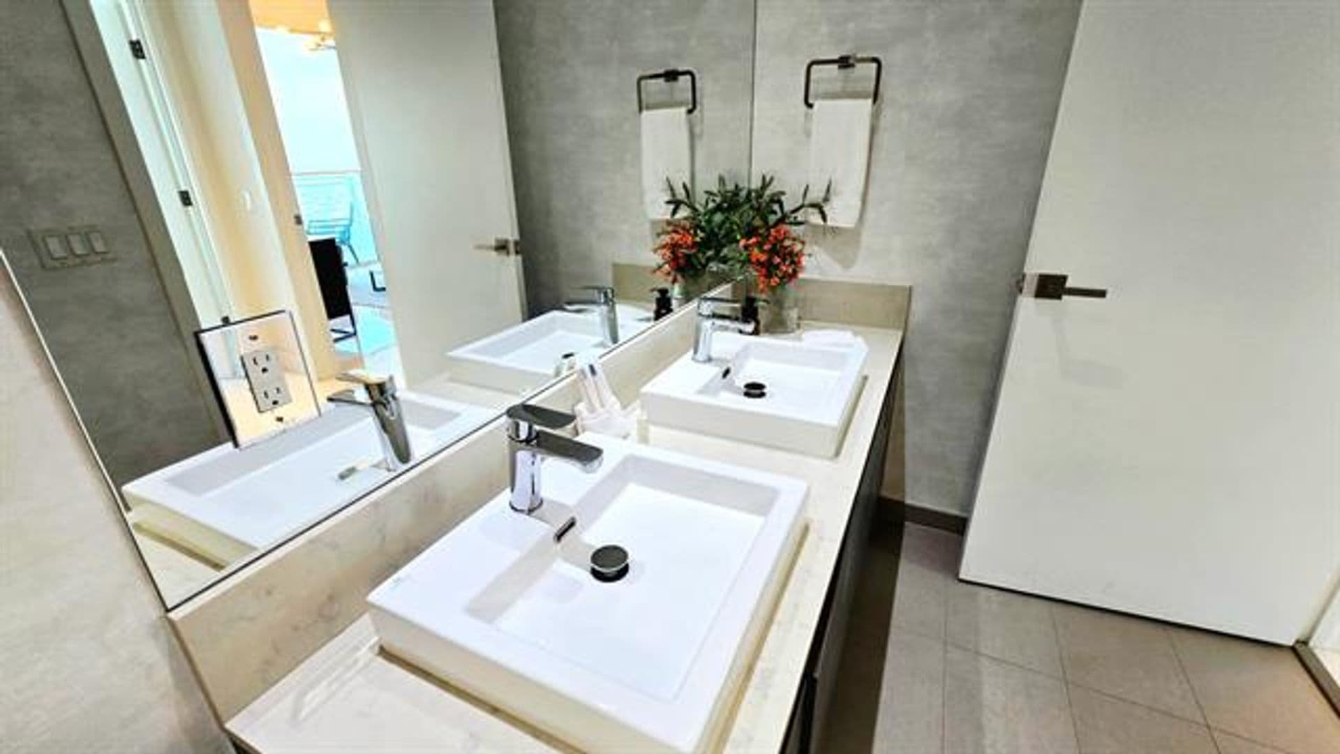 Miami Condo: 1080 Brickell Ave cu-4207