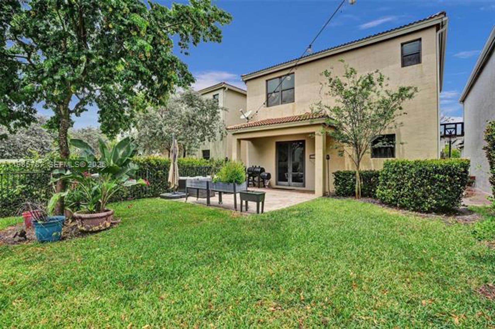 Miami House: 760 NE 193rd Ter # 760