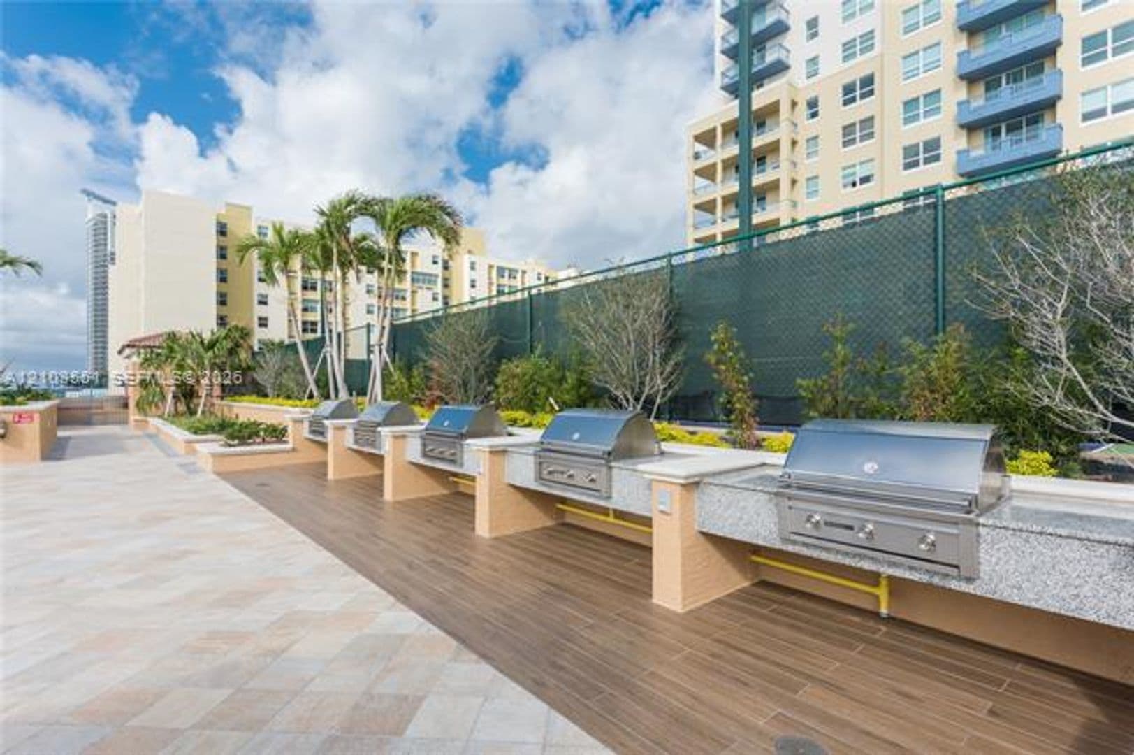 Miami Beach Condo: 90 Alton Rd cu-511
