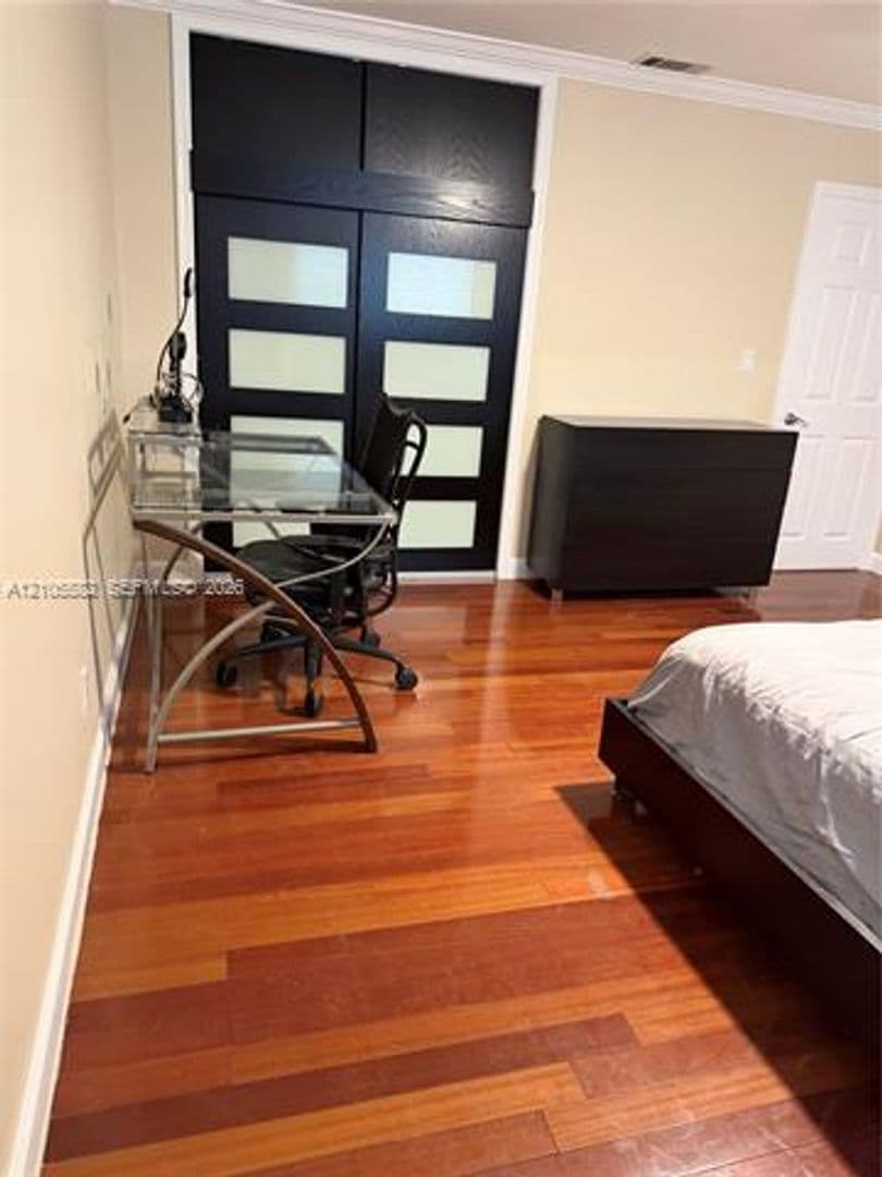 Miami House: 2215 NE 204th St # 2215
