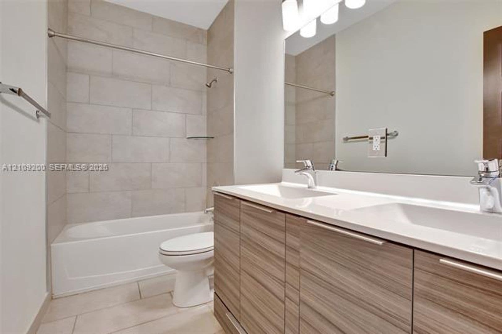 Miami Lakes Townhome: 16011 NW 91st Ct th 16011