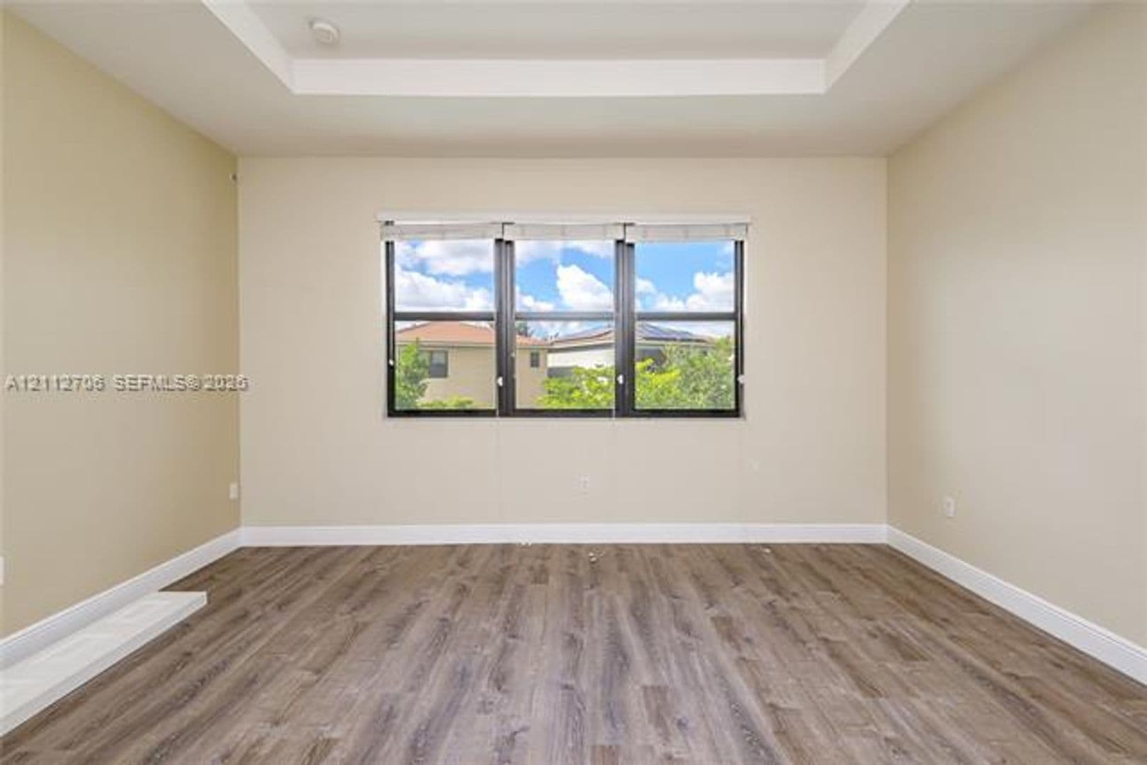 Miami House: 804 NE 191st St # 804