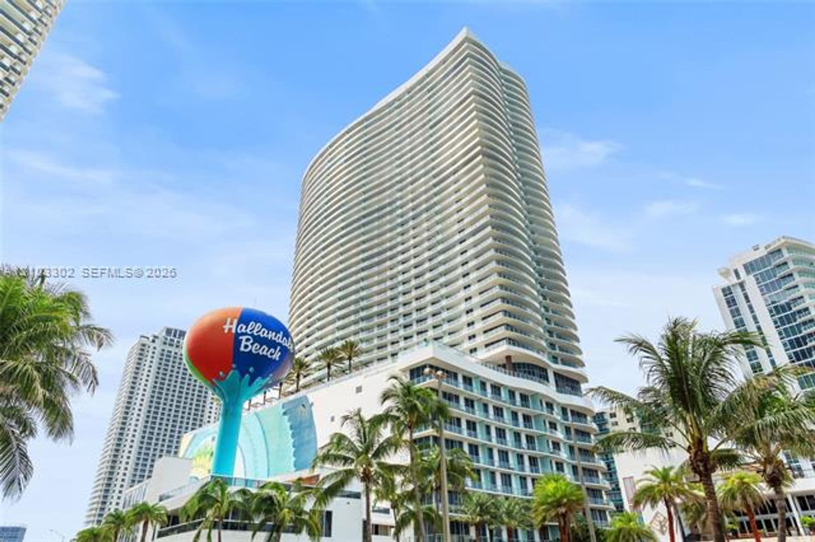 Hollywood Condo: 4111 S Ocean Dr cu-3703
