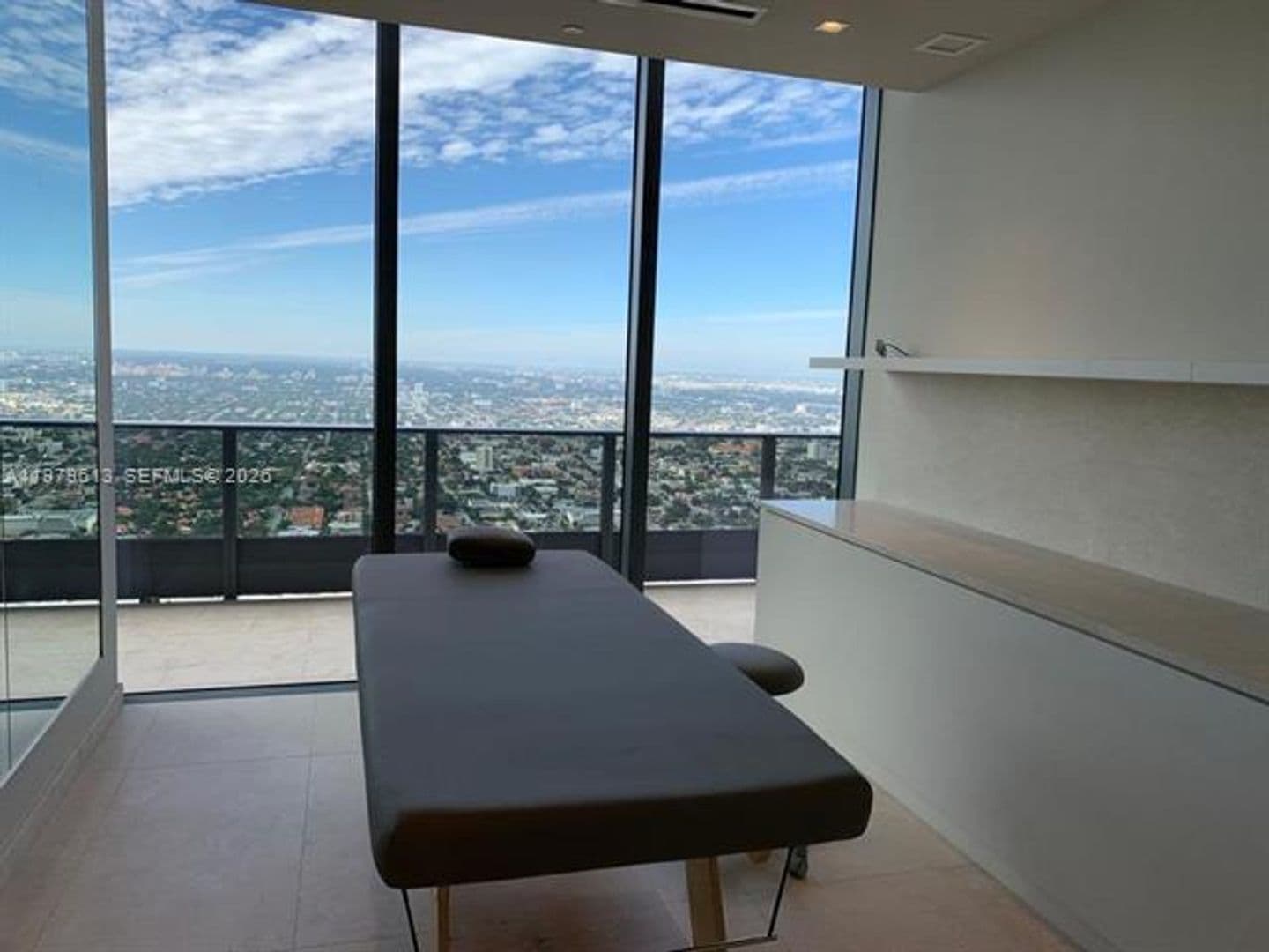 Miami Condo: 1000 Brickell Plaza cu-3807