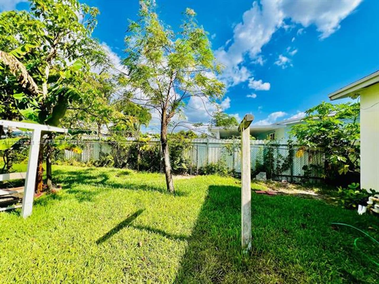 North Miami Beach House: 18320 NE 7th Ct # 18320