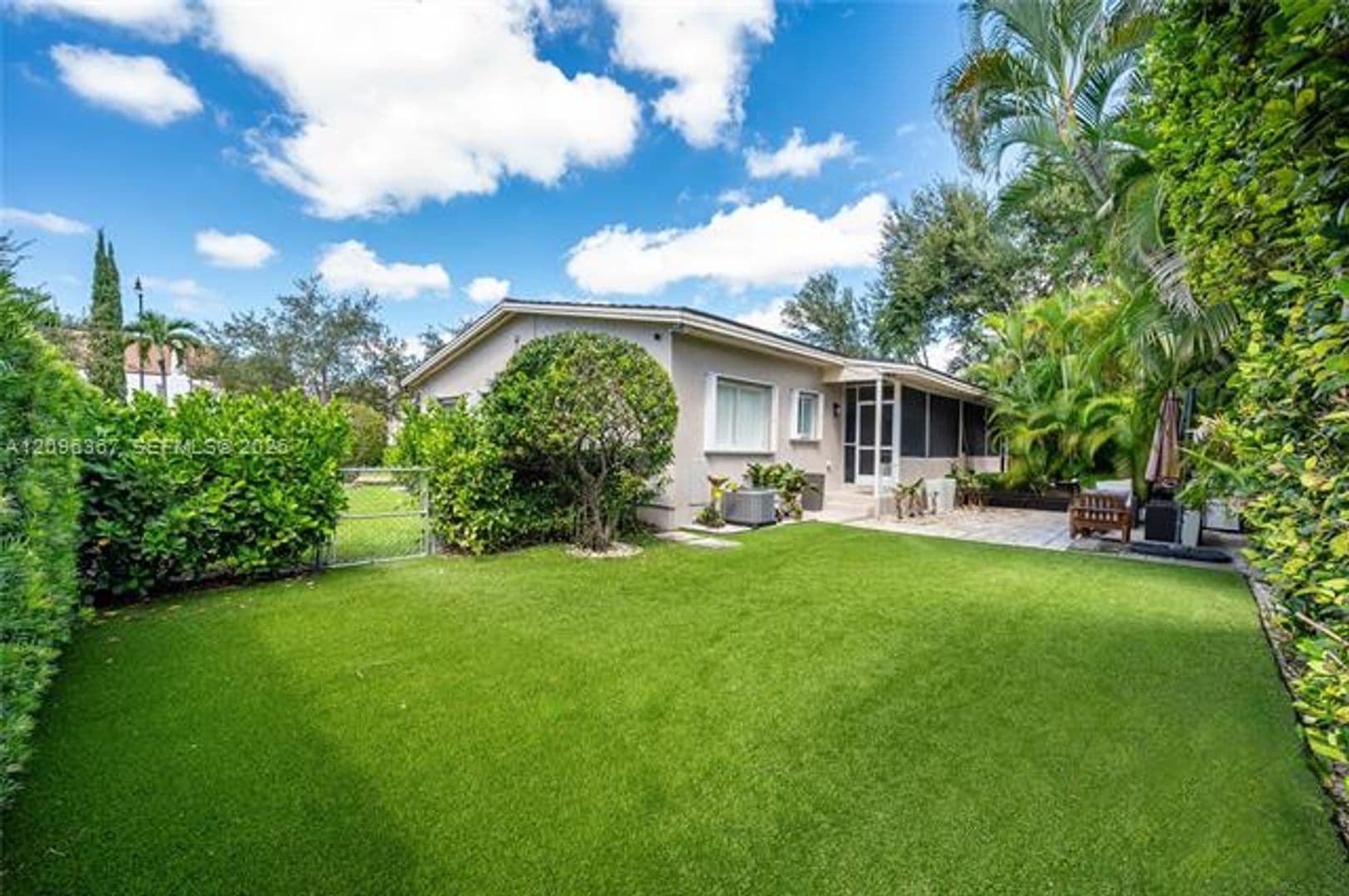 Coral Gables House: 3635 S Le Jeune Rd cu-3635