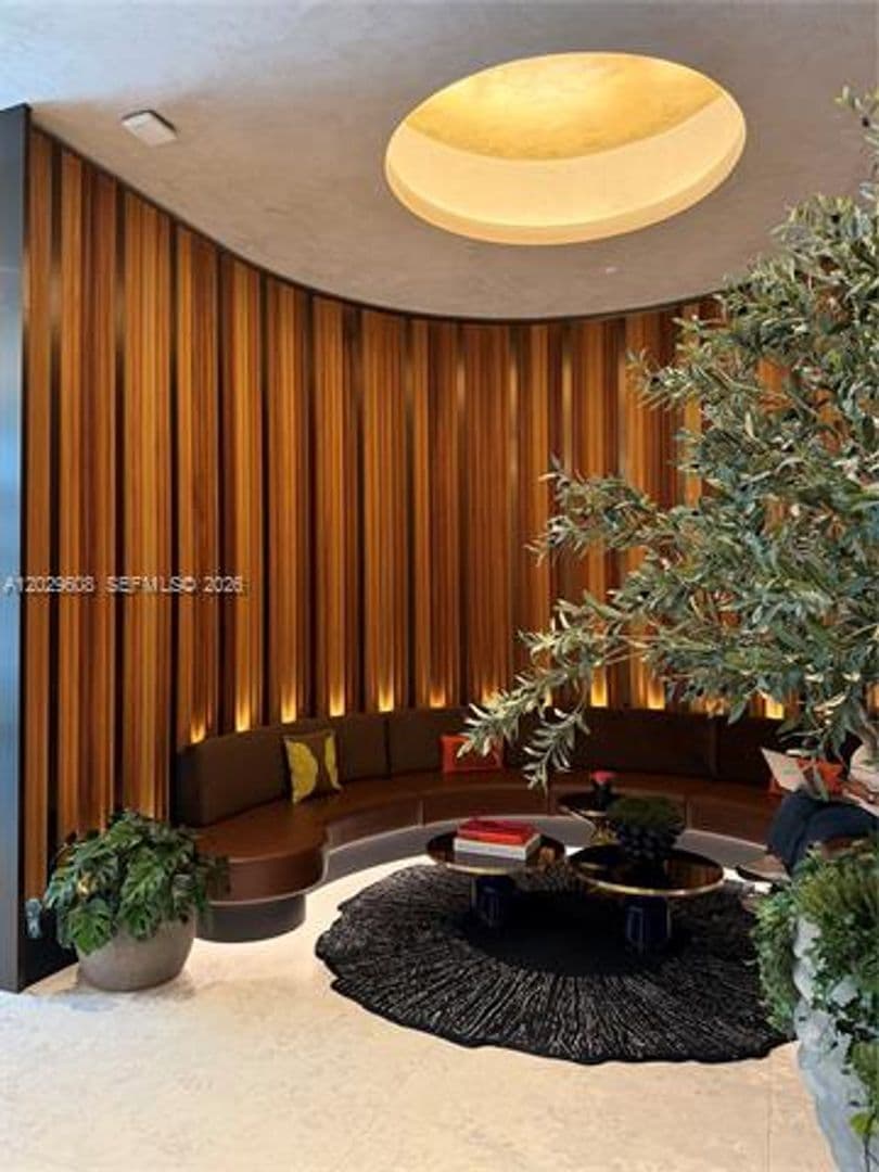 Miami Condo: 20 NE 11th St cu-3306B