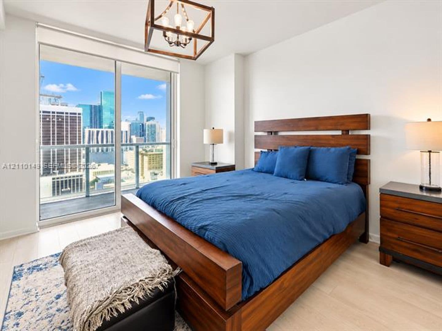 Miami Condo: 244 Biscayne Blvd cu-2405