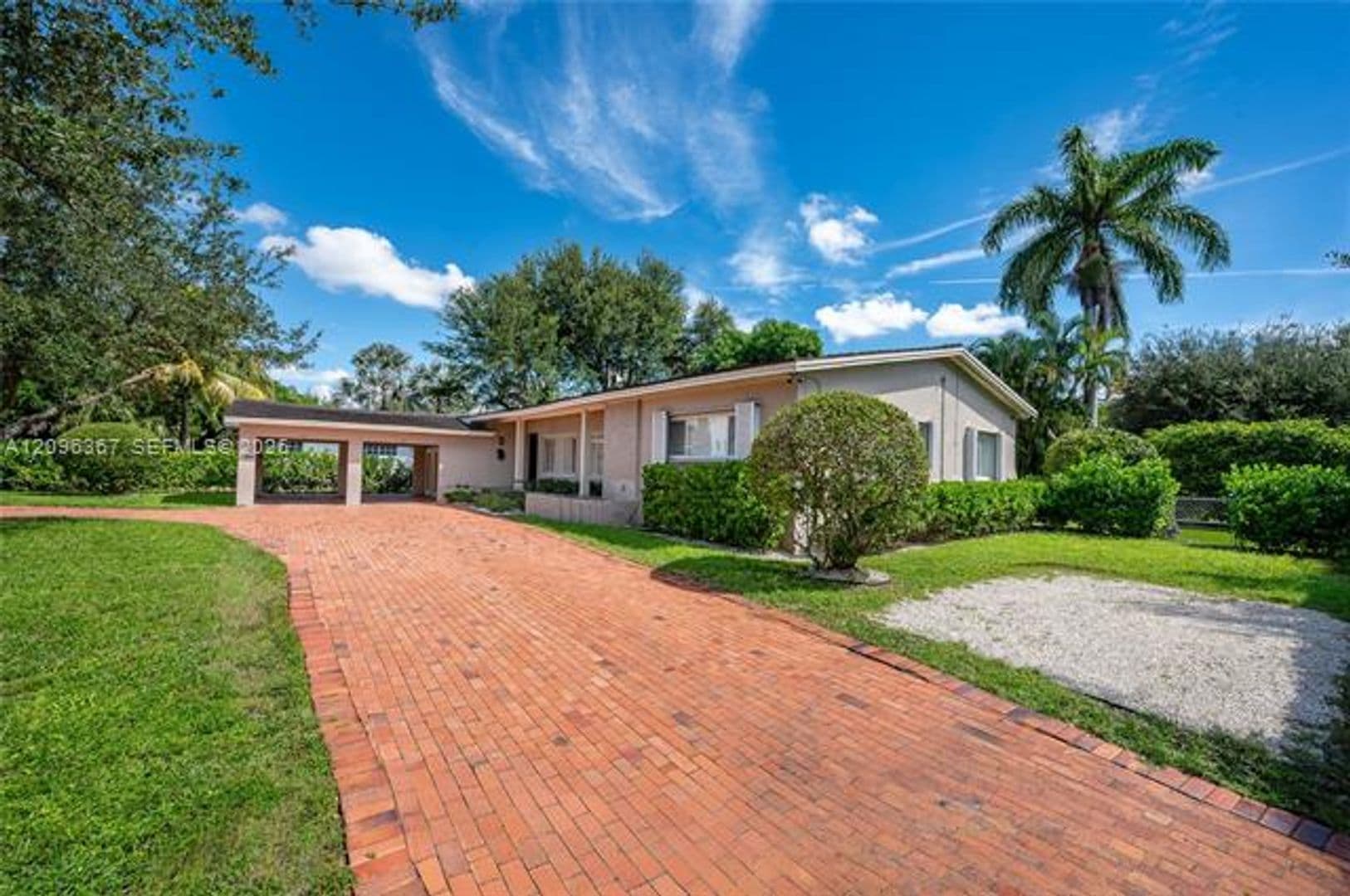 Coral Gables House: 3635 S Le Jeune Rd cu-3635