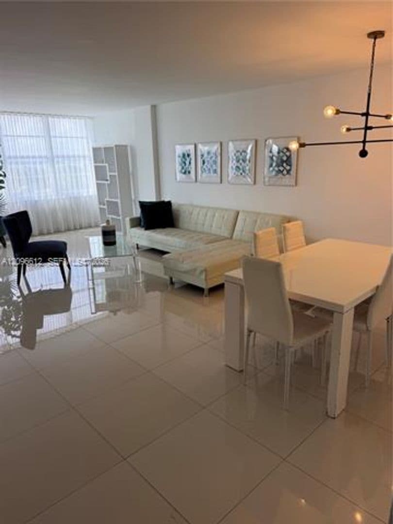 Miami Beach Condo: 5101 Collins Ave cu-11R