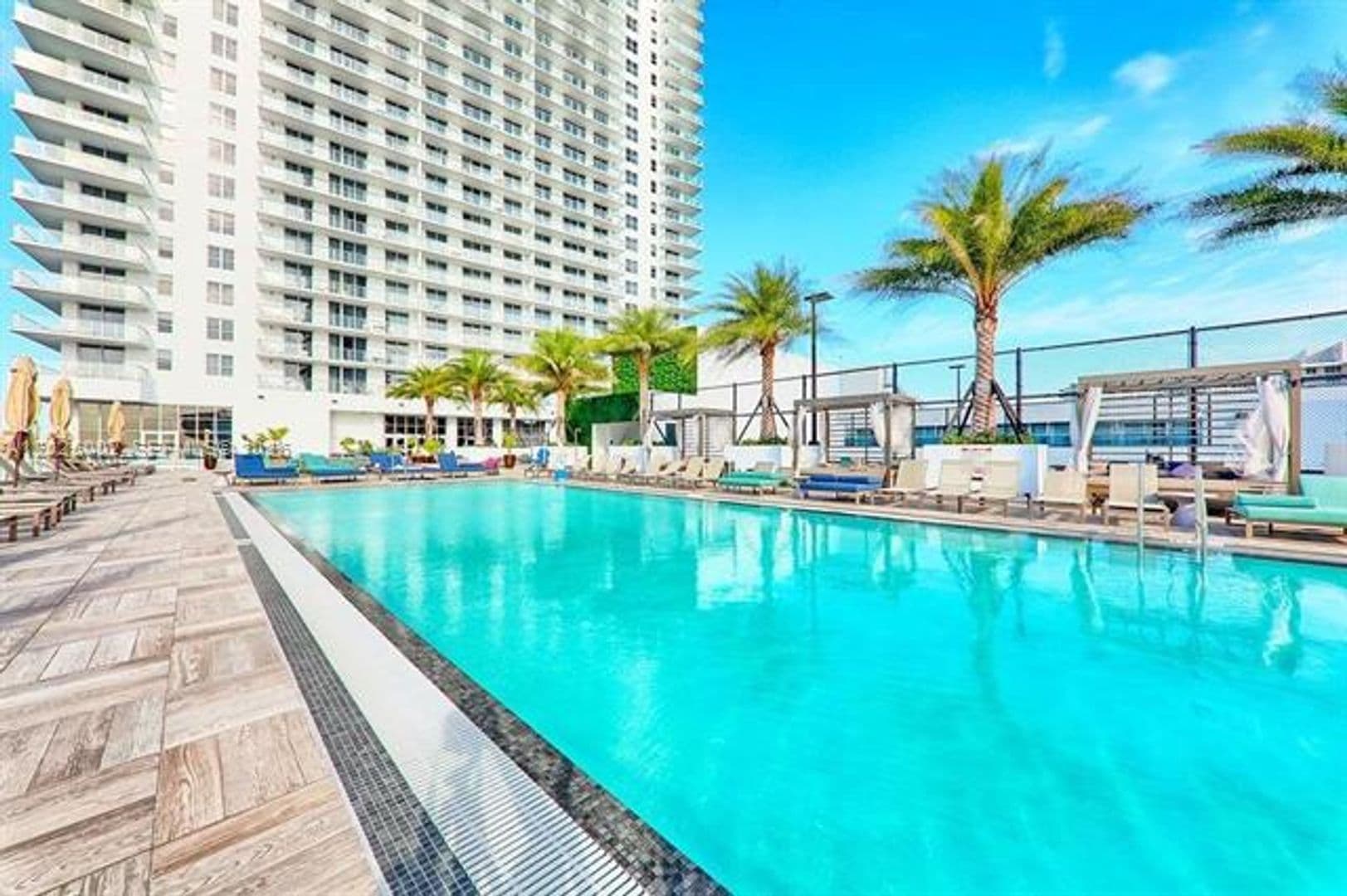 Hollywood Condo: 4010 S Ocean Dr cu-T3509