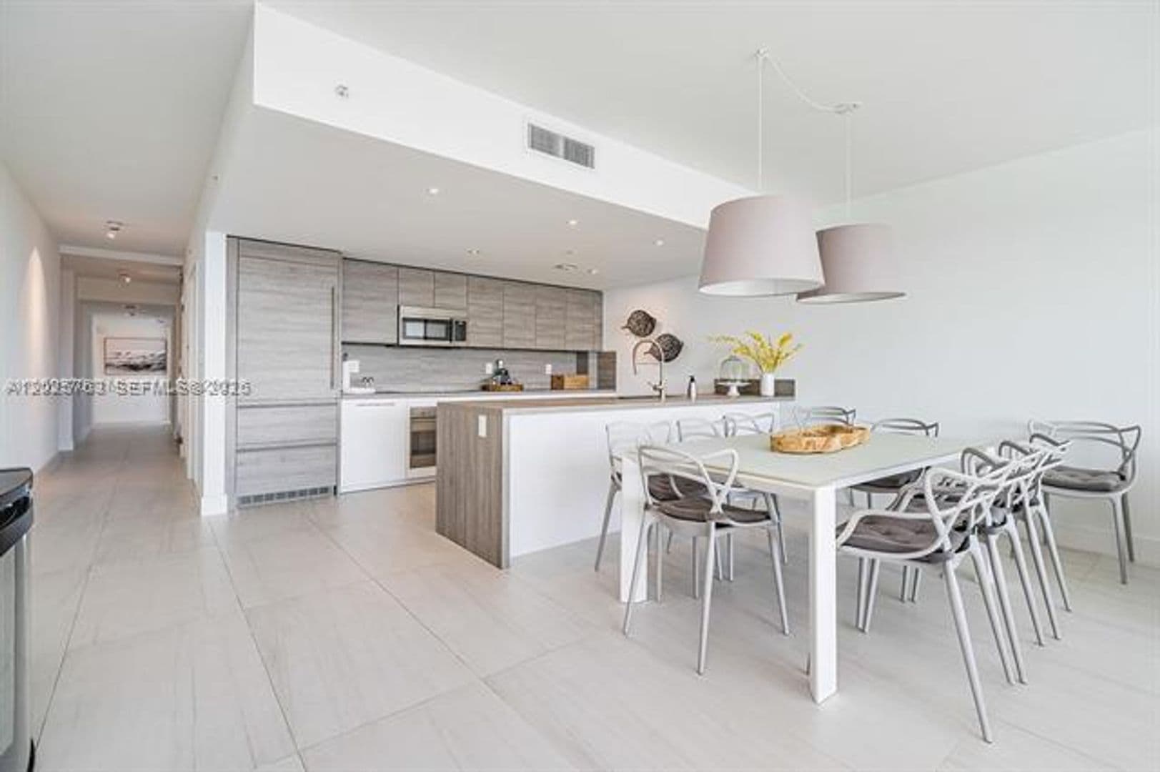 Sunny Isles Beach Condo: 400 Sunny Isles Blvd cu-1804