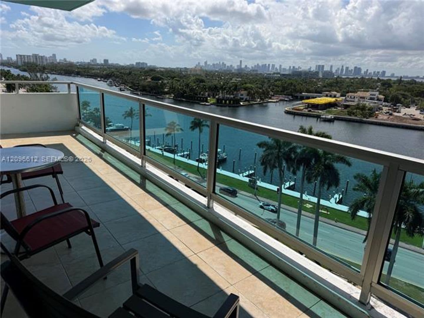 Miami Beach Condo: 5101 Collins Ave cu-11R