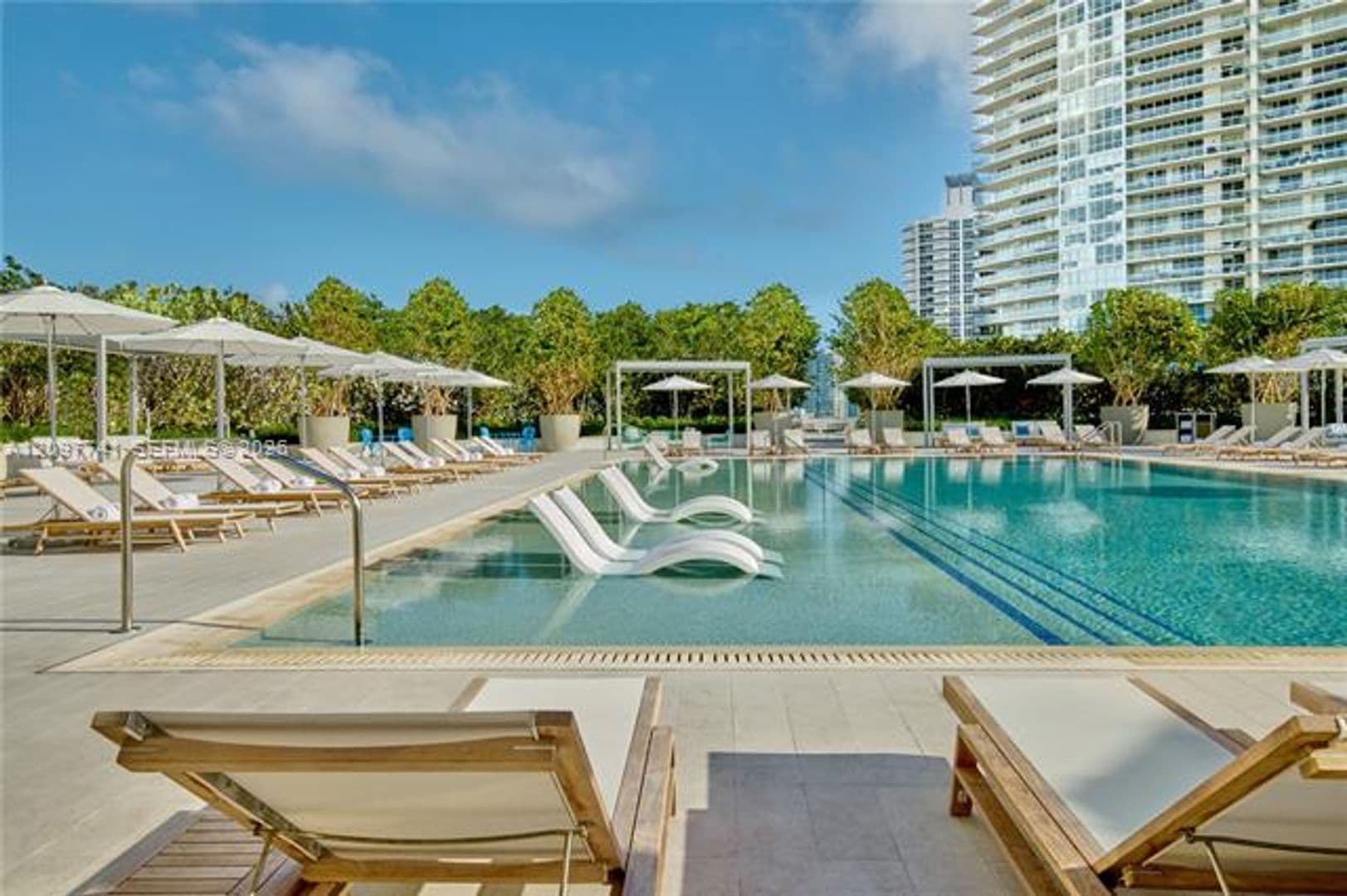 Miami Beach Condo: 500 Alton Rd cu-802