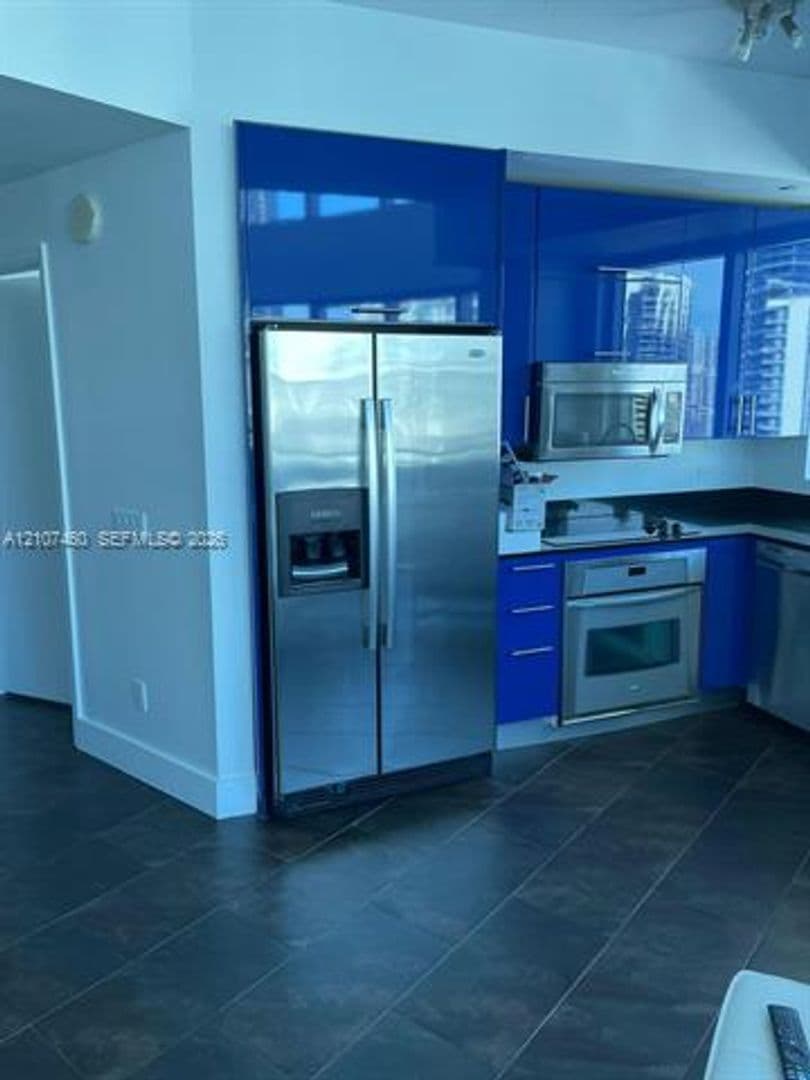 Miami Condo: 60 SW 13th St cu-3426