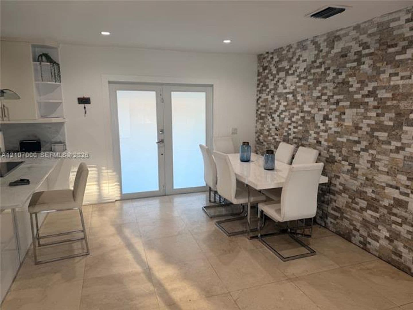 Miami House: 855 NW 17th Pl # 855