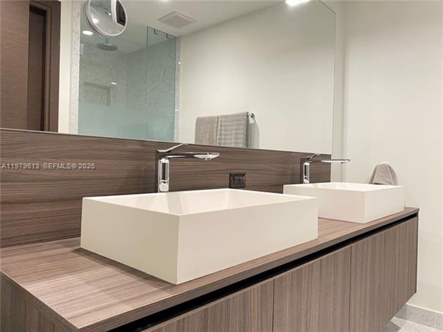 Miami Condo: 1000 Brickell Plaza cu-3807