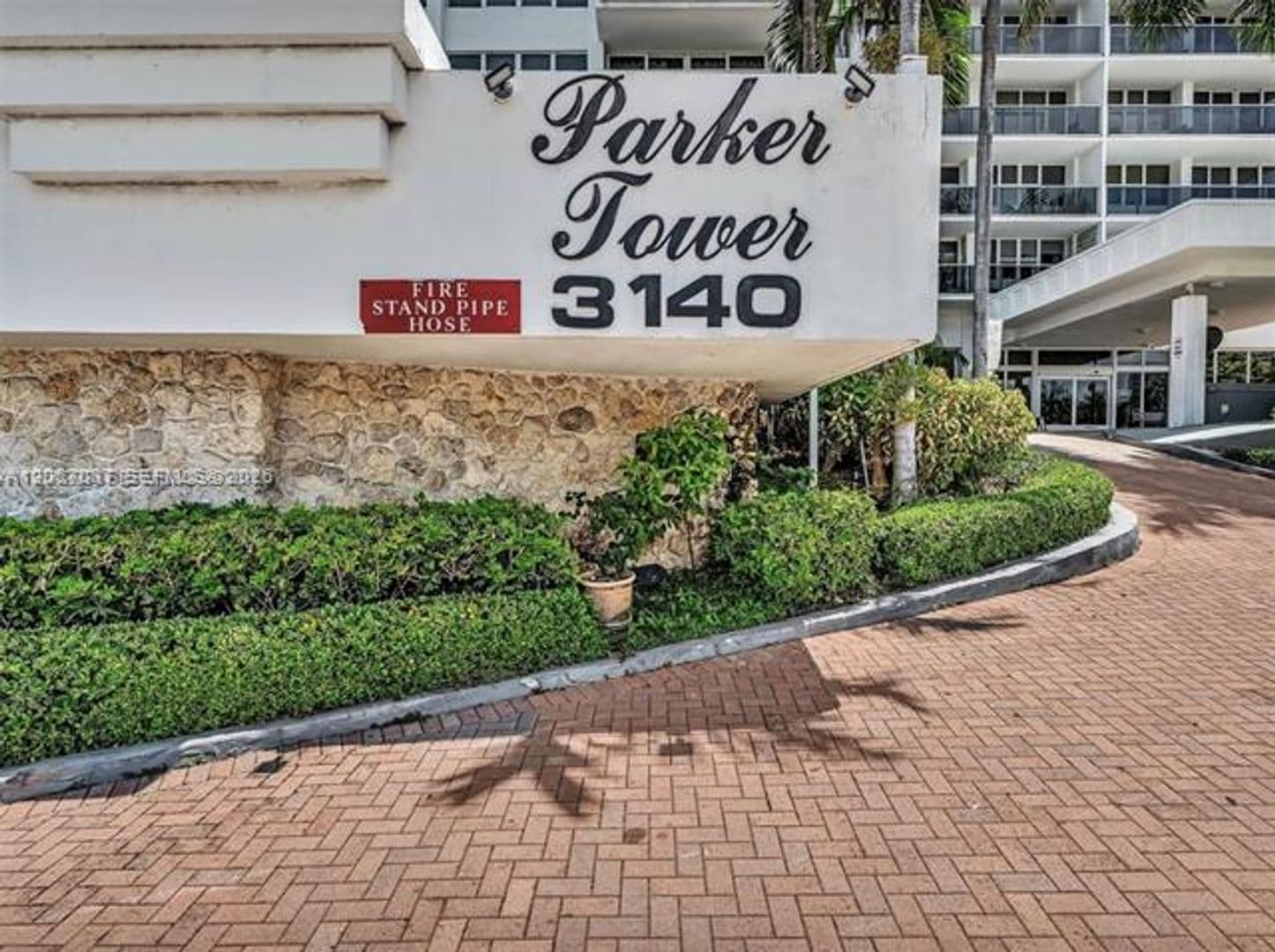 Hallandale Beach Condo: 3140 S Ocean Dr cu-206