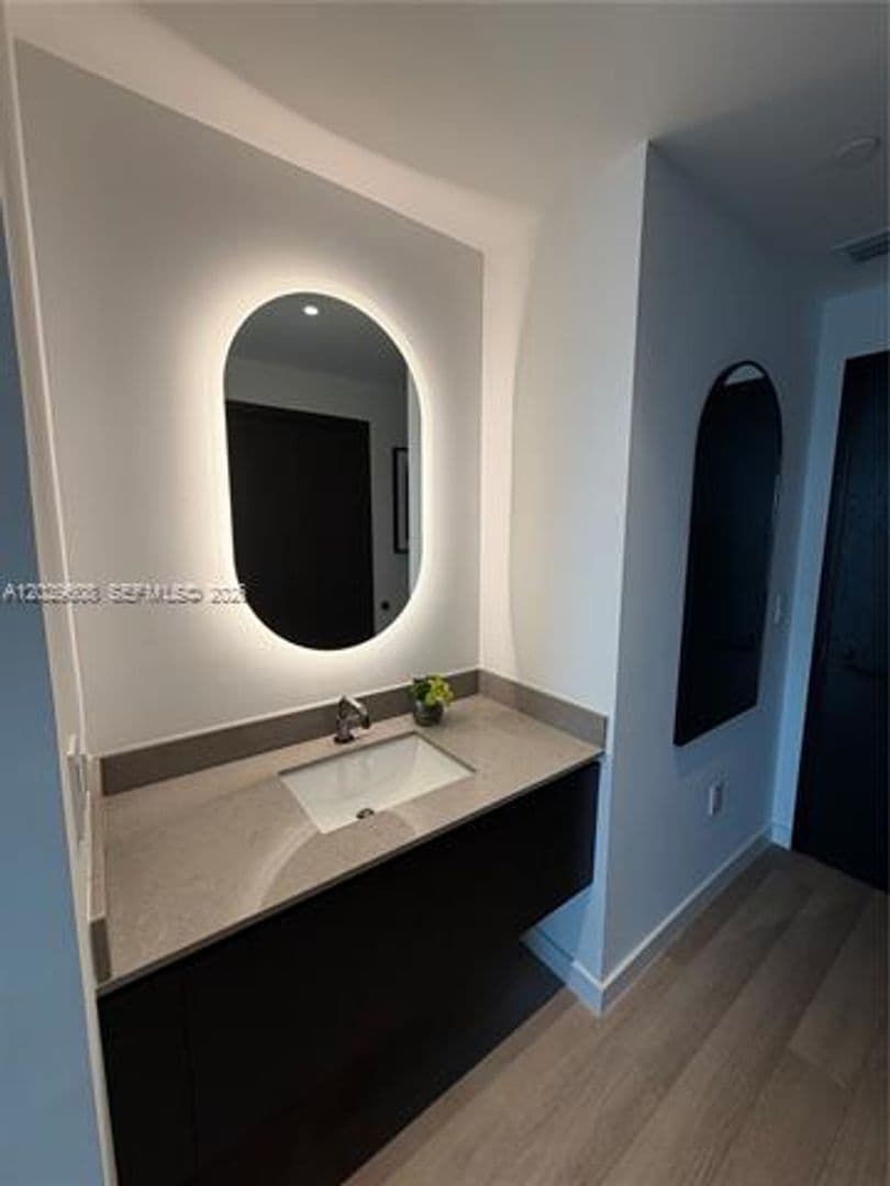 Miami Condo: 20 NE 11th St cu-3306B