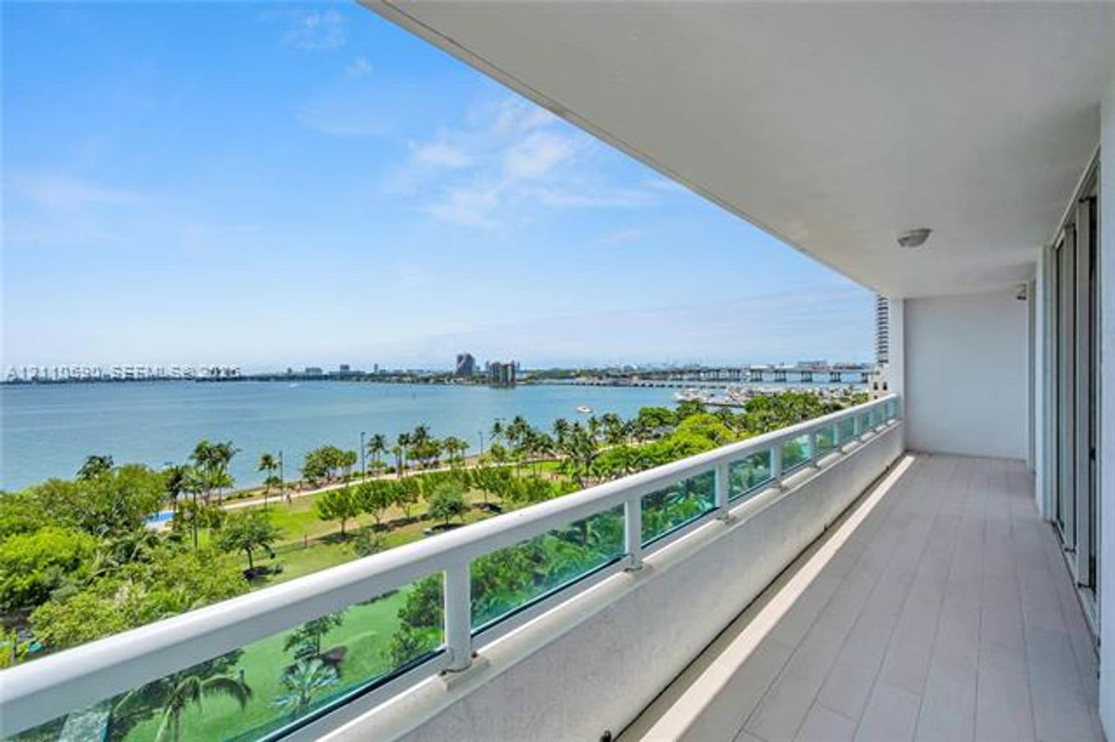 Miami Condo: 1800 N Bayshore Dr cu-809