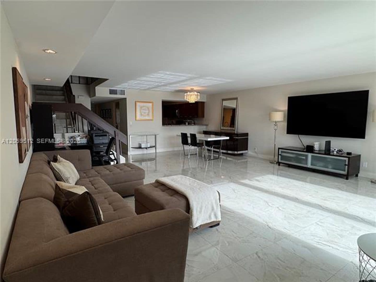 Hallandale Beach Townhome: 921 NE 26th Ave th 921