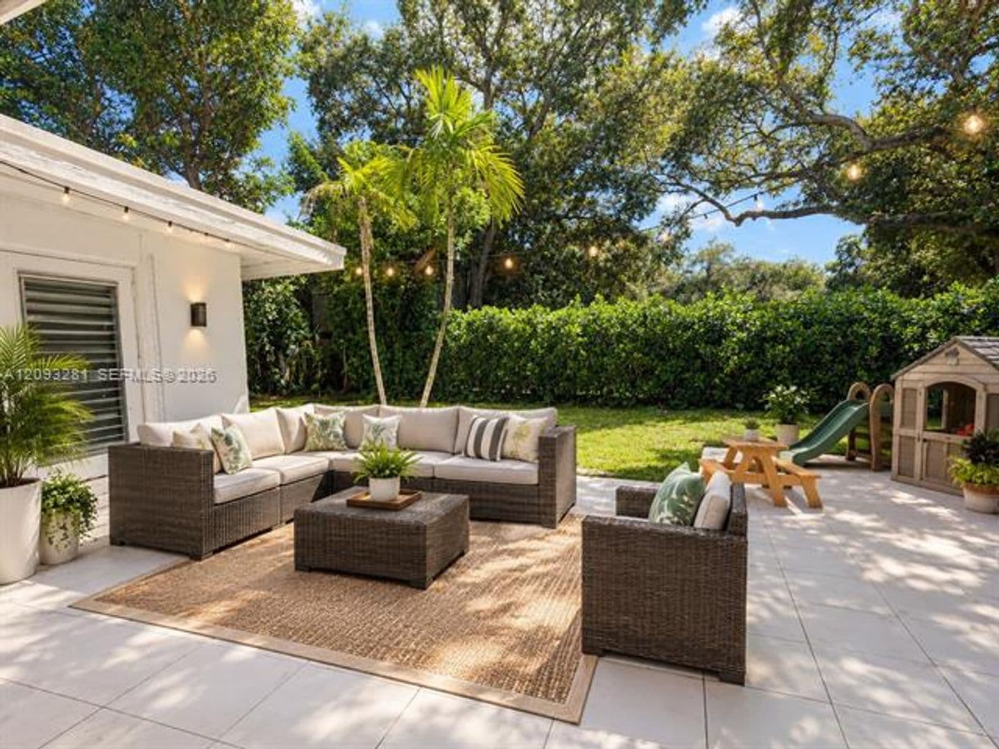 North Miami Beach House: 19091 NE 20th Ct # 19091
