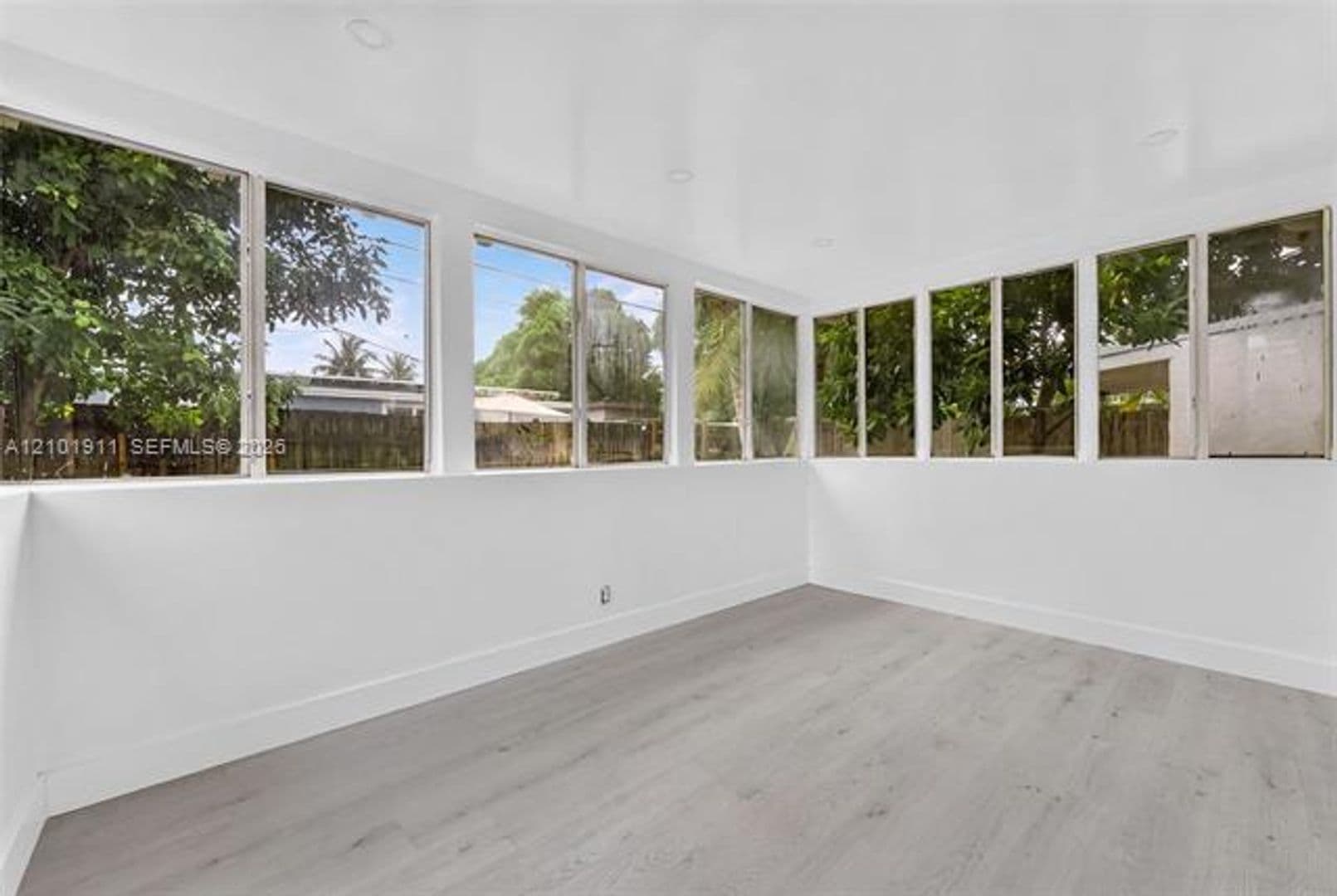 Miami House: 334 NW 110th St # 334