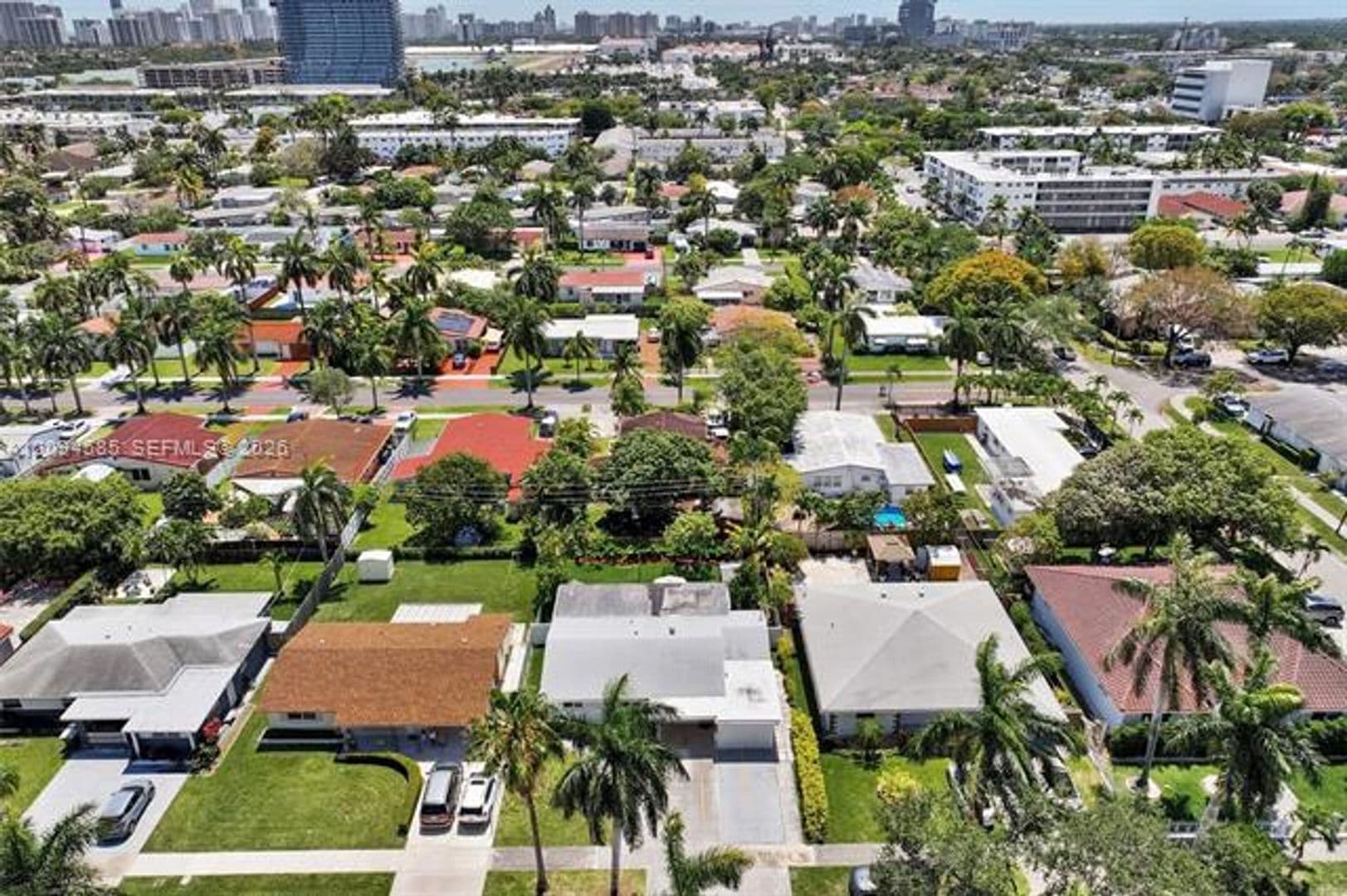 Hallandale Beach House: 814 NE 4th St # 0