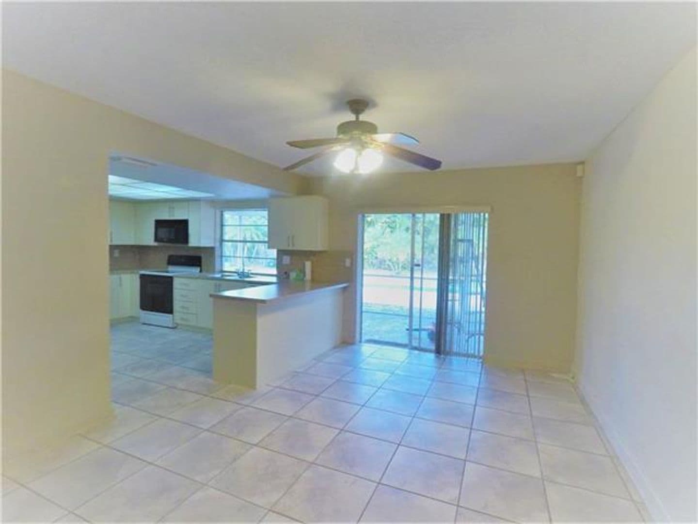 Plantation House: 7221 NW 10th Pl # 7221